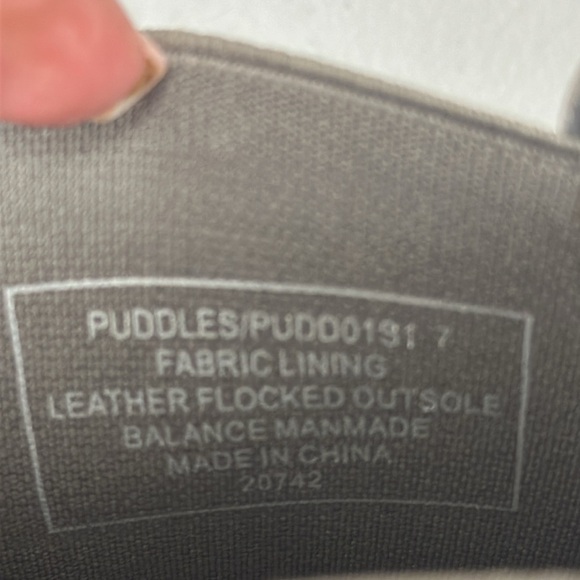 NWT Steve Madden Womens Puddles Ankle Chelsea Boots Gray Sz 7 Preppy Outdoors - Picture 12 of 12